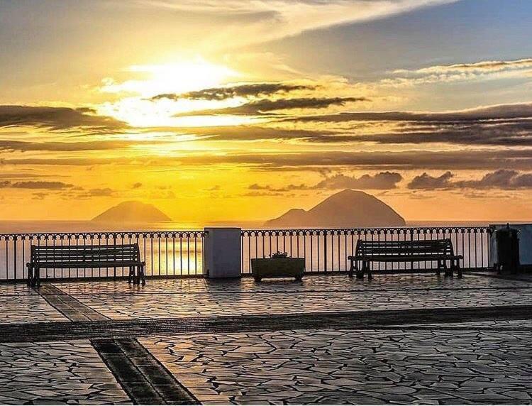 Punta Sallustro Lipari ภายนอก รูปภาพ